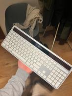 Broken Logitech keyboard, Ophalen of Verzenden, Zo goed als nieuw