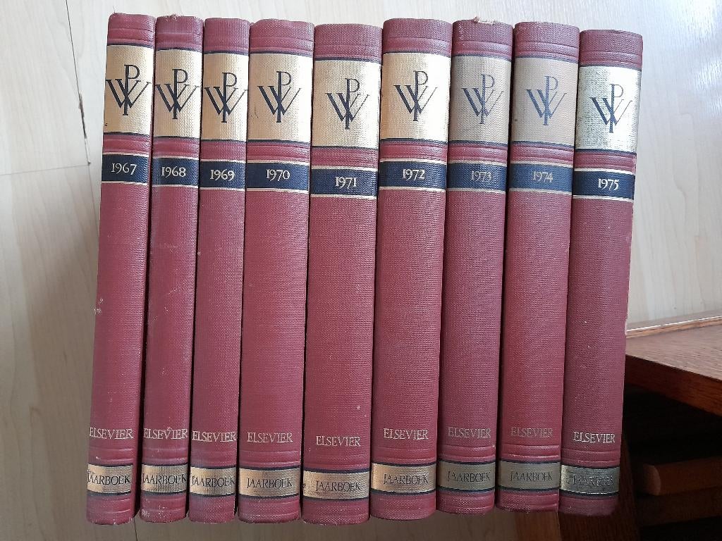 JAARBOEK GROTE WINKLER PRINS 1968 TM 1972 en 1974, Boeken, Ophalen of Verzenden, Gelezen