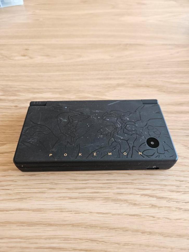 Pokemon Nintendo DSi Reshiram Zekrom editie (Zwart), Spelcomputers en Games, Spelcomputers | Nintendo DS, Gebruikt, Dsi, Zwart