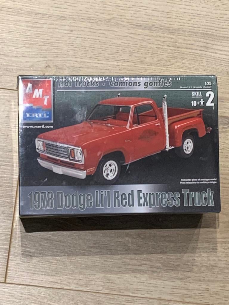 1/25 AMT 1978 Dodge Truck “Little Red Expresse “ nieuw!, Overige merken, 1:50 of kleiner, Ophalen of Verzenden, Zo goed als nieuw
