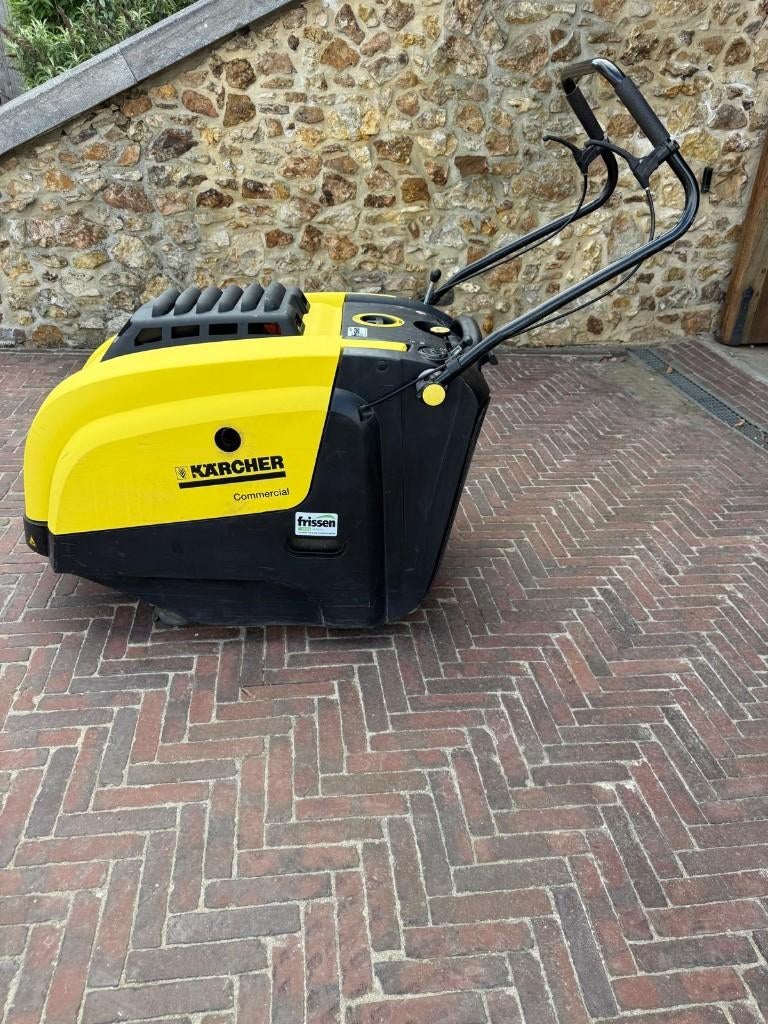 Kärcher KM75/40 veegmachine, Tuin en Terras, Veegmachines, Gebruikt, Ophalen