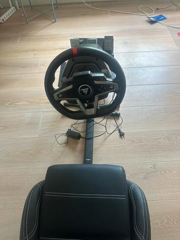 Thrustmaster stuur met stoel beschikbaar voor biedingen