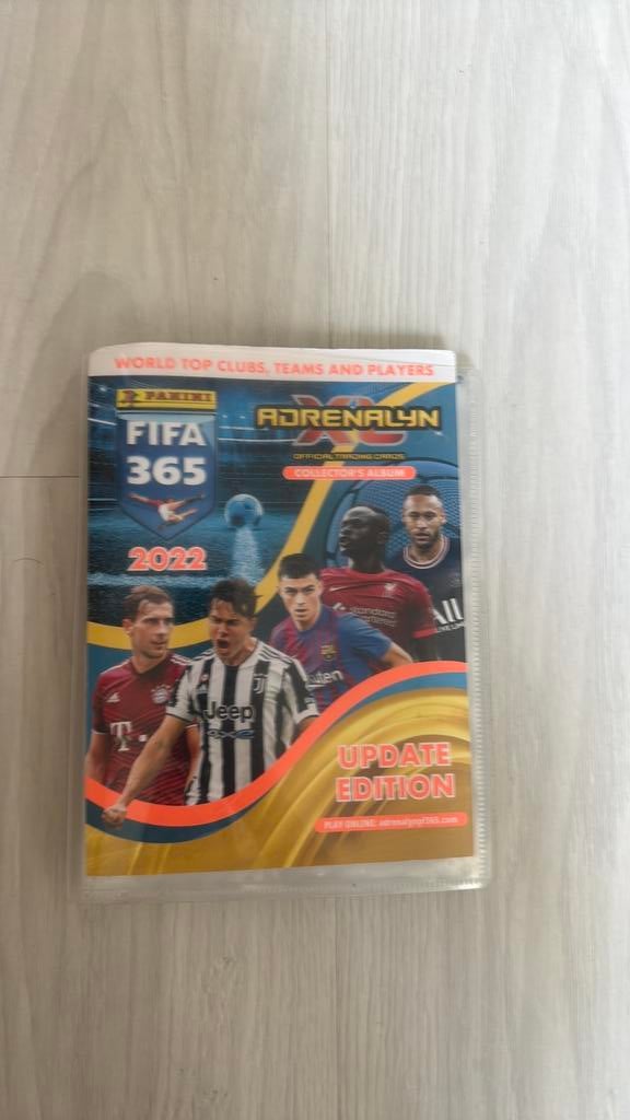 Voetbal boek en voetbal kaarten, Spelcomputers en Games, Games | Atari, Ophalen of Verzenden, Zo goed als nieuw, Overige modellen