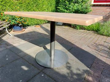 Tuintafel  beschikbaar voor biedingen