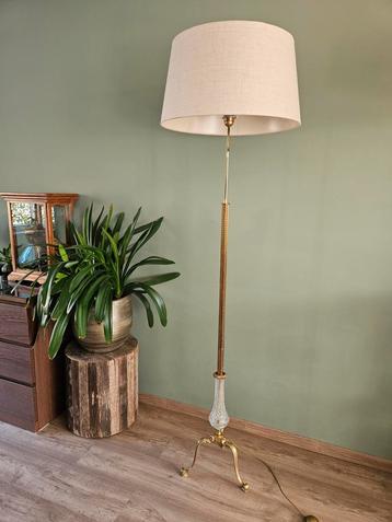 Vintage vloerlamp messing en glas (kristal) beschikbaar voor biedingen
