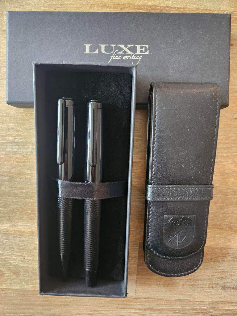 2 Luxe VEVA pennen met etui - Nieuw!, Verzamelen, Ophalen of Verzenden, Overige soorten, Overige typen