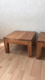 Massief houten tafeltje, Huis en Inrichting, Tafels | Bijzettafels, Minder dan 45 cm, Minder dan 55 cm, Vierkant, Ophalen of Verzenden