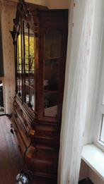 Antieke Hollandse notenhouten vitrinekast, Antiek en Kunst, Ophalen