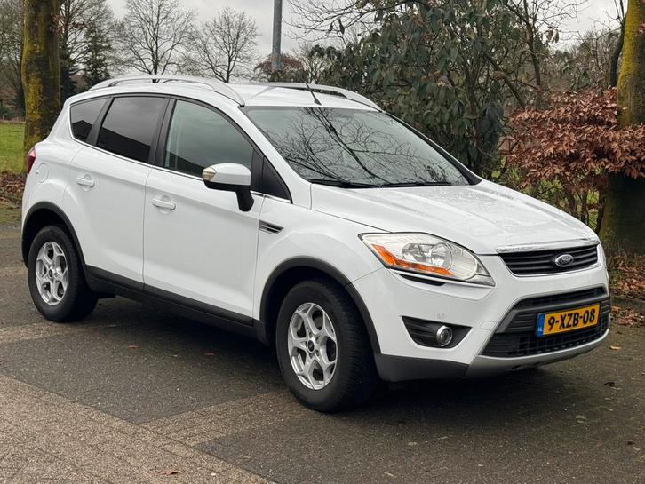 Ford Kuga 2.0 Tdci 100KW FWD 2010 Wit, Auto's, Ford, Particulier, Kuga, ABS, Airbags, Airconditioning, Bluetooth, Boordcomputer
