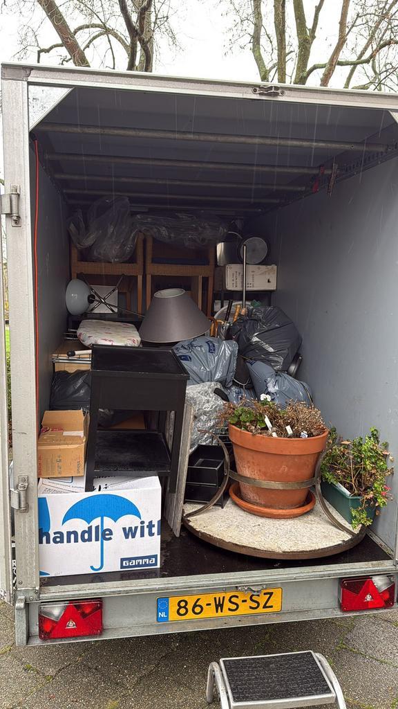 Voordelig Verhuizen, Verhuizers en Ontruimingen, Diensten en Vakmensen, Verhuizers en Opslag, Bedrijfsverhuizingen, Verhuizen binnen Nederland