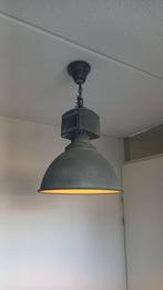 Grijze industriële hanglamp, Huis en Inrichting, Lampen | Hanglampen, Ophalen, Gebruikt