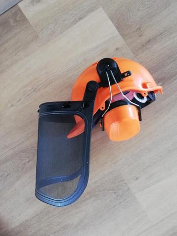 Zaaghelm *Nieuw* en ongebruikt.  beschikbaar voor biedingen