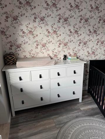 Hemnes Commode - Ladekast ( Zo Goed Als Nieuw ) beschikbaar voor biedingen