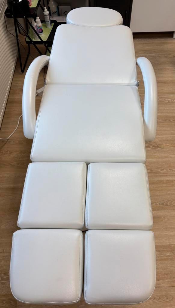 Pedicurestoel / behandelstoel/ tattoostoel, Sport en Fitness, Massageproducten, Zo goed als nieuw, Massagestoel of Kussen, Ophalen