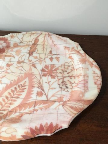 Twee mooie serveerborden florale print beschikbaar voor biedingen