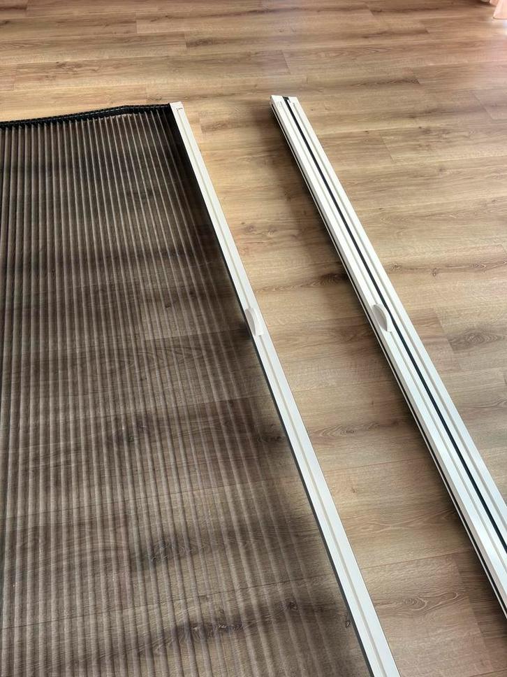 Dubbele plissé hordeuren 235 hoog 250 breed., Doe-het-zelf en Verbouw, Deuren en Horren, Gebruikt, Hordeur, 215 cm of meer, 120 cm of meer