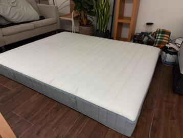 Gloednieuw Matras 200cm x 160cm beschikbaar voor biedingen