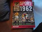 Sport Jaarboek Revue 1962, Verzamelen, Ophalen of Verzenden, Gebruikt, Buitenlandse clubs, Poster, Plaatje of Sticker