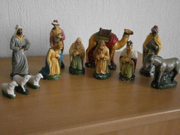 Oude kerststal figuren / kerstgroep / kerstbeeldjes / CLV beschikbaar voor biedingen