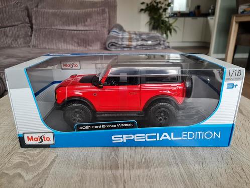 2021 Ford Bronco Wildrak rood 1:18 ( Maisto), Hobby en Vrije tijd, Modelauto's | 1:18, Nieuw, Auto, Maisto, Ophalen of Verzenden