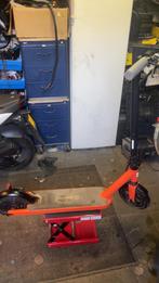 Elektrische step met achter wiel motor merk denver, Fietsen en Brommers, Steps, Ophalen of Verzenden, Zo goed als nieuw, Elektrische step (E-scooter)