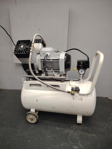 Compressor 230V, 8 bar - Prima Werkend! beschikbaar voor biedingen