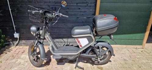 elektrische snorfiets/scooter merk AGM GOCCIA, Fietsen en Brommers, Snorfietsen en Snorscooters, Zo goed als nieuw, Overige merken