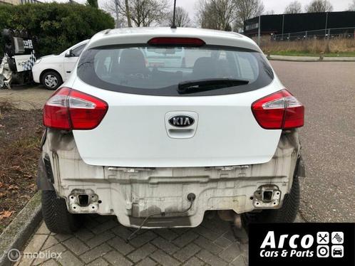 Kia Rio Achterklep UD Clear White 2010-2018, Auto-onderdelen, Carrosserie en Plaatwerk, Achterklep, Kia, Gebruikt, Ophalen of Verzenden
