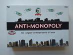 Anti-Monopoly - University Games - Grote doos, Hobby en Vrije tijd, Gezelschapsspellen | Bordspellen, Ophalen of Verzenden, Zo goed als nieuw