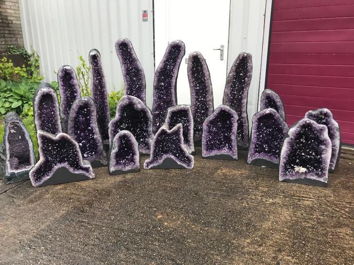 Amethist geodes , Geodes in diversen maten en prijzen, Verzamelen, Mineralen en Fossielen, Ophalen of Verzenden