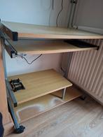 Computer Tafel - Praktisch en Ruimtelijk, Ophalen, Gebruikt, Modern, Metaal