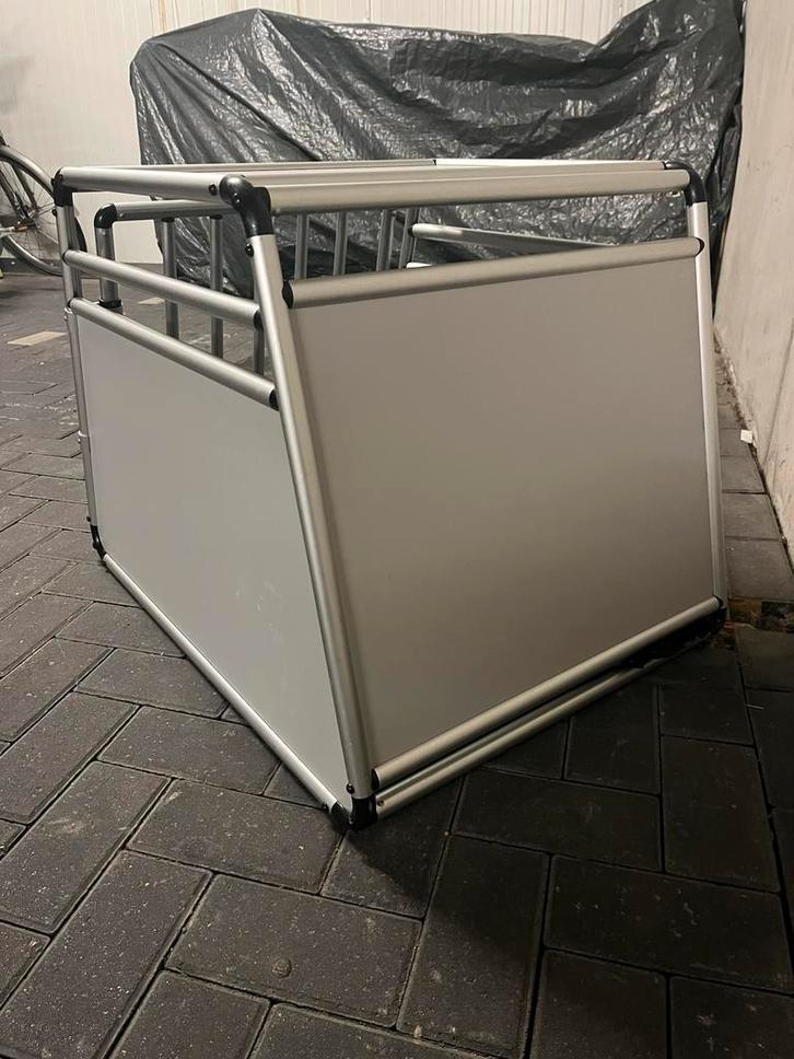 Hondenbench auto, Dieren en Toebehoren, Hondenbenches, Zo goed als nieuw, Ophalen