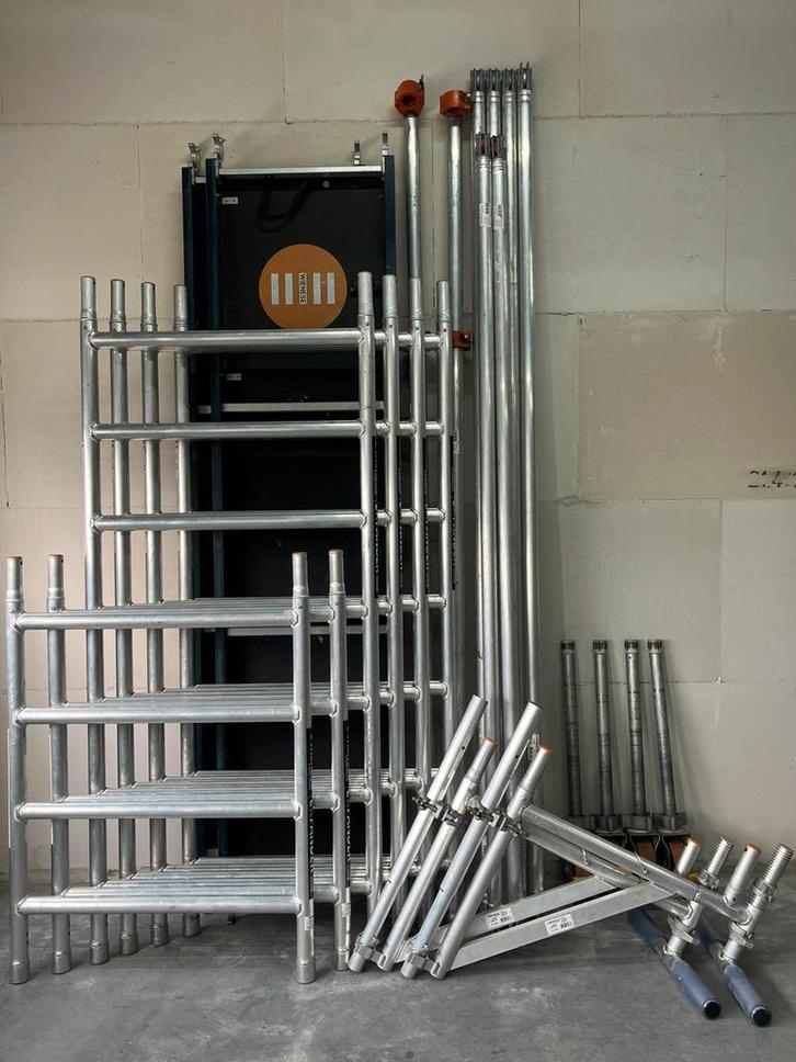 Wienese steiger 2.50 x 0.90, Doe-het-zelf en Verbouw, Steigers, Zo goed als nieuw, Rolsteiger of Kamersteiger, 5 meter of hoger