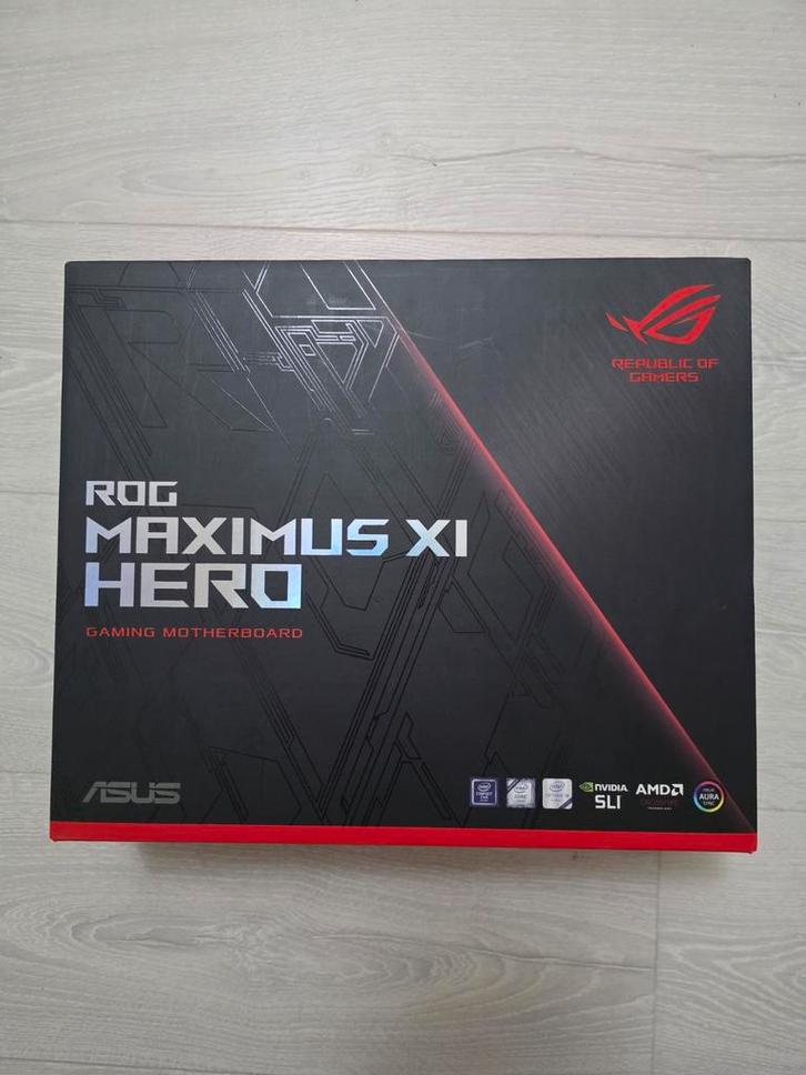 Intel Core I9 9900K en Asus Rog maximus XI Hero moederbord., Computers en Software, Processors, Zo goed als nieuw, 3 tot 4 Ghz
