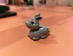 Blauw Rollend Konijn 1998 Speelgoed K98N113 Kinder Surprise, Ophalen of Verzenden, Gebruikt, Hardplasticfiguren