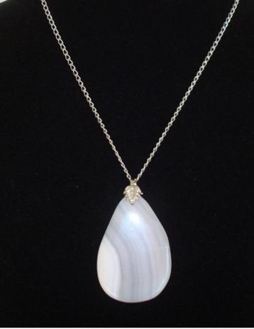 Ketting met grote hanger van agaat AgHang808 beschikbaar voor biedingen