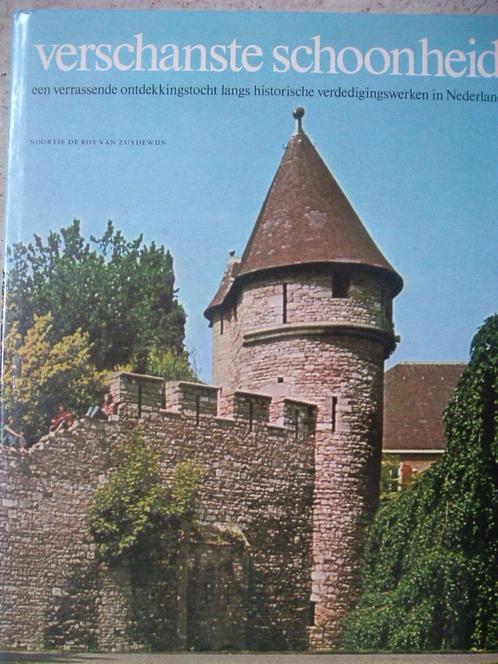 Historische verdedigingswerken in Nederland., Boeken, Geschiedenis | Vaderland, Gelezen, 20e eeuw of later, Ophalen of Verzenden