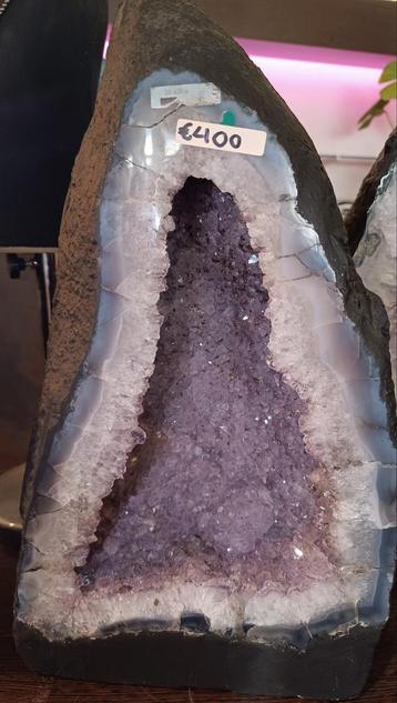 Prachtige amatist geode  beschikbaar voor biedingen