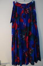 Lange gerende doorknooprok in rood, groen en blauw dessin, Kleding | Dames, Rokken, Blauw, Maat 42/44 (L), Ophalen of Verzenden