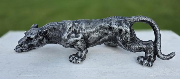 PANTER /kleur oud zilver / gietijzer, Tuin en Terras, Tuinbeelden, Dierenbeeld, Metaal, Ophalen of Verzenden