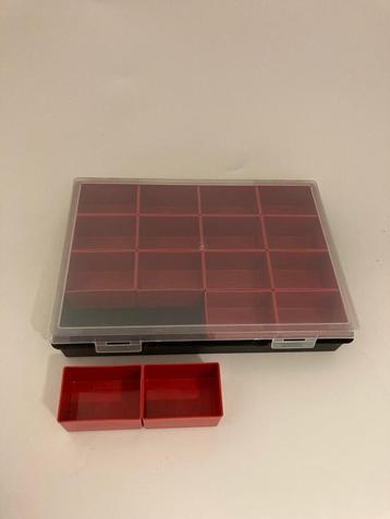 Sorteerdoos met 16 uitneembare bakjes Tayg beschikbaar voor biedingen