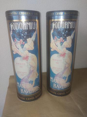 2 prachtige hoge blikken van Codorniu beschikbaar voor biedingen