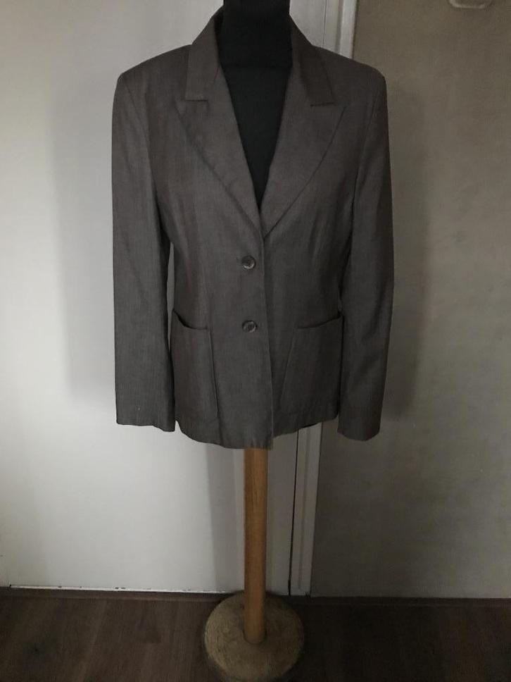 colbertje (Scenario), Kleding | Dames, Jasjes, Kostuums en Pakken, Gedragen, Jasje, Maat 38/40 (M), Bruin, Ophalen of Verzenden