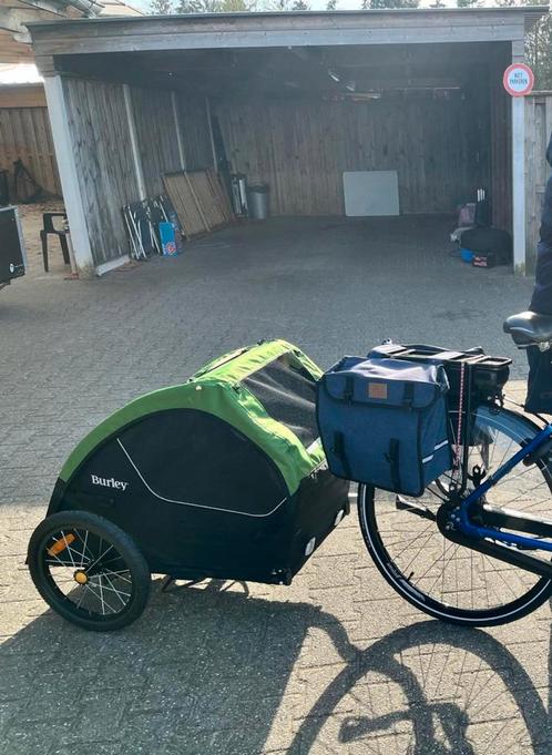 Burley fietskar voor honden (als nieuw!), Fietsen en Brommers, Fietsaccessoires | Aanhangers en Karren, Zo goed als nieuw, Hondenkar