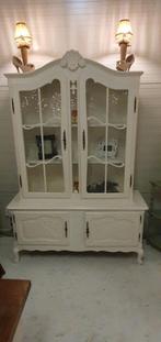 Brocante servieskast, Ophalen