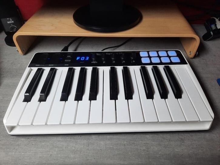 IK Multimedia iRig Keys I/O 25, Muziek en Instrumenten, Midi-apparatuur, Zo goed als nieuw, Ophalen of Verzenden