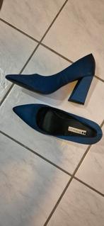 Blauwe  pump, Kleding | Dames, Schoenen, Pumps, Blauw, Ophalen of Verzenden, Zo goed als nieuw