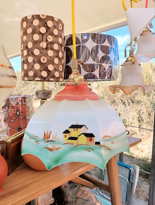 Opaline brocante vintage afbeelding huis lamp, Antiek en Kunst, Curiosa en Brocante, Ophalen of Verzenden
