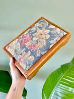 Vintage voetenbankje vloerkussen opstapje bloemenprint, Ophalen of Verzenden, Gebruikt, Hout