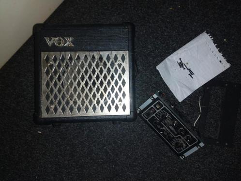 Vox versterker en Peavey combinatie versterker, Muziek en Instrumenten, Versterkers | Bas en Gitaar, Gebruikt, Minder dan 50 watt